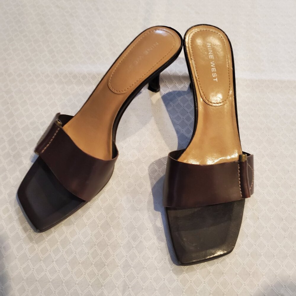 NINE WEST Brown Leather Heeled Slide Sandals Square Toe Bronze Buckle Accent 8M - Picture 9 of 9
